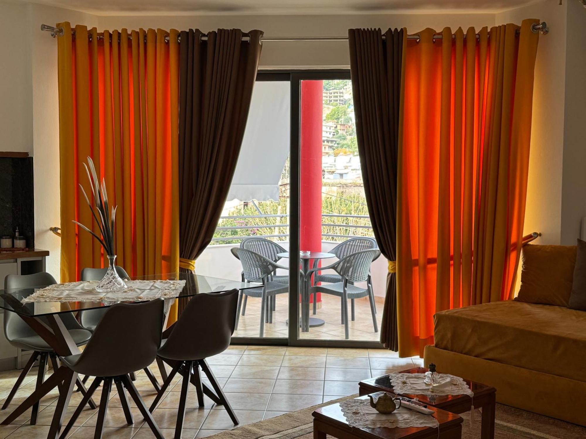 Flora Apartments Sarandë Exterior foto