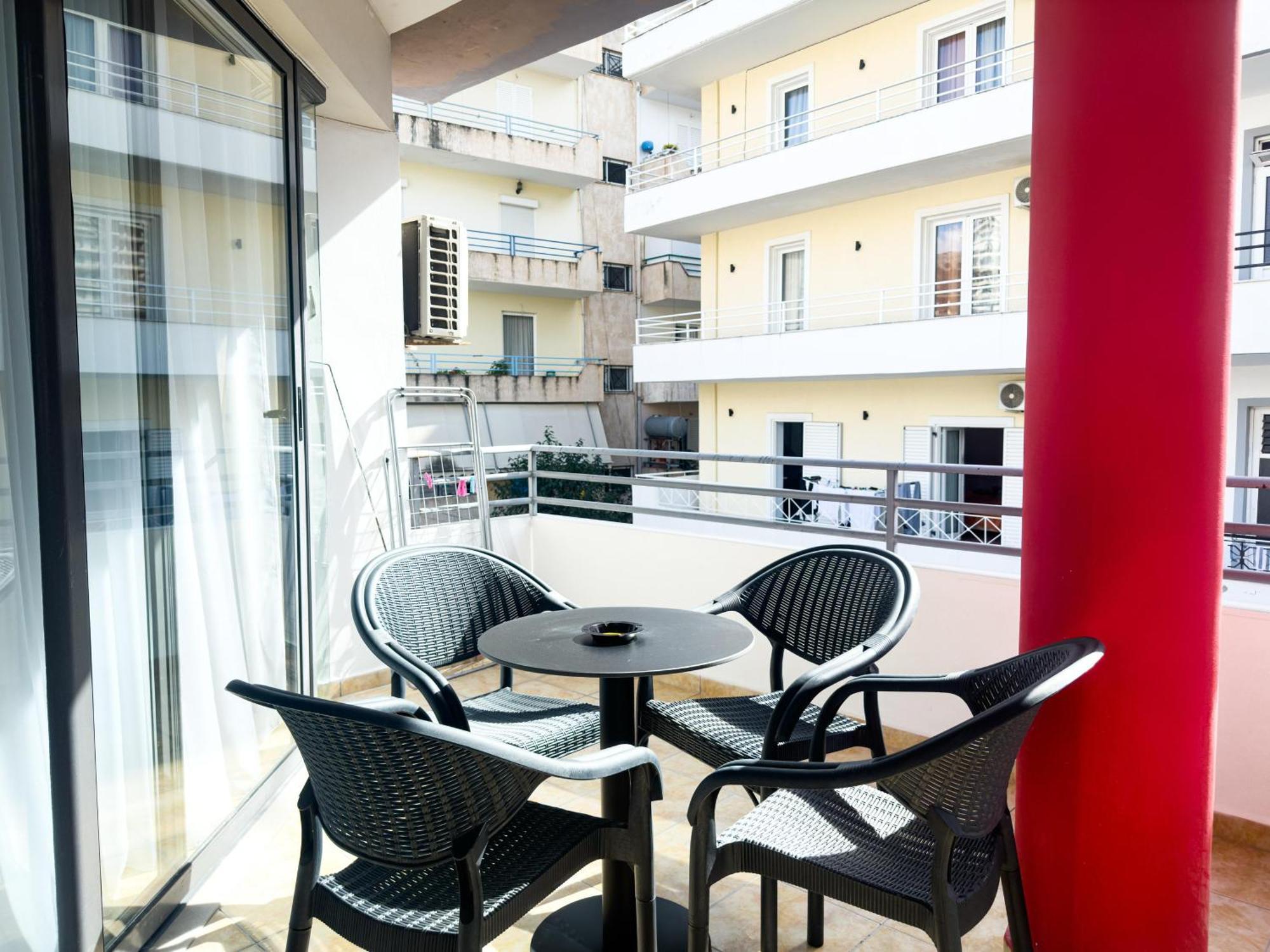 Flora Apartments Sarandë Exterior foto