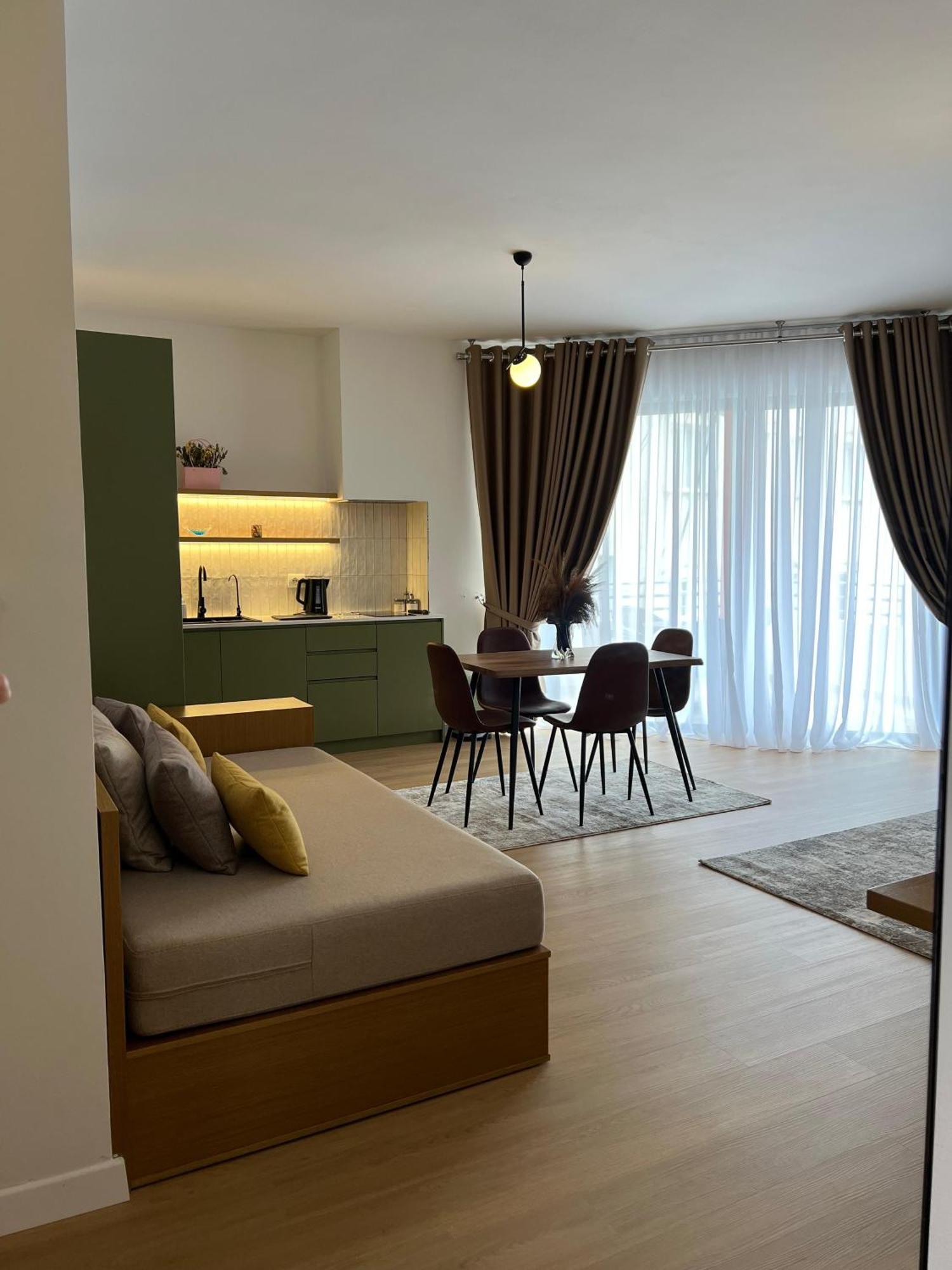 Flora Apartments Sarandë Exterior foto