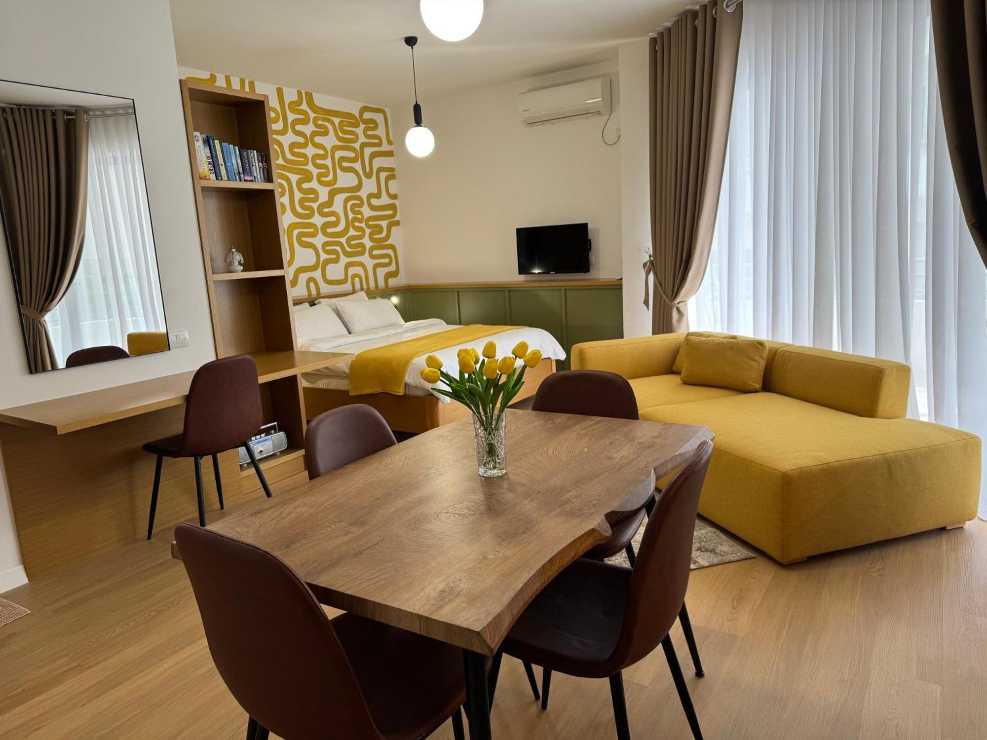 Flora Apartments Sarandë Exterior foto
